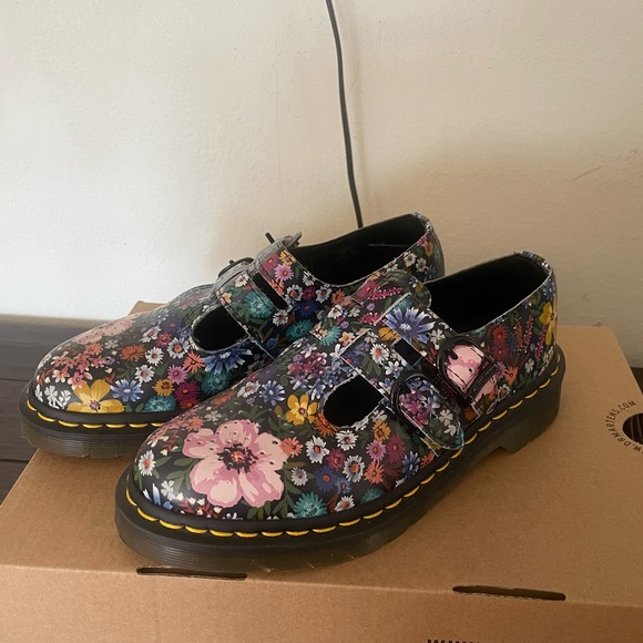 Dr. Martens black floral 8065 wanderlust maryjane - Picture 3 of 7